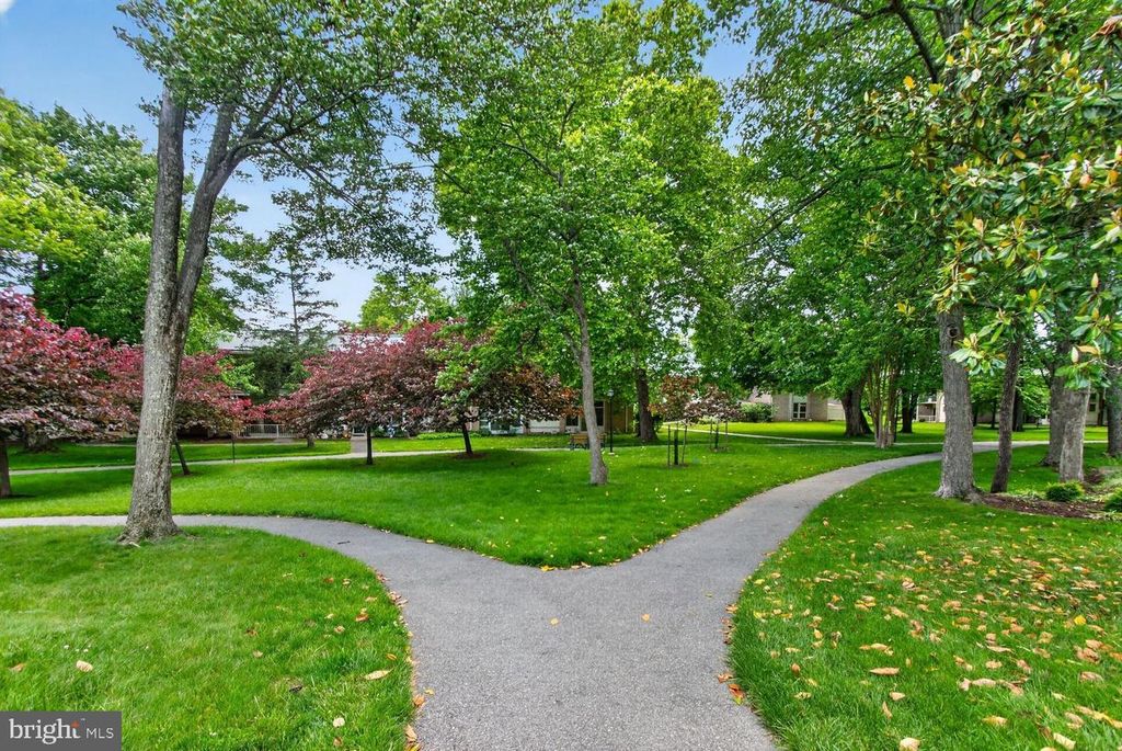 Image 18 of property listing at 3406 CHISWICK CT #47-2A, Silver Spring, MD 20906