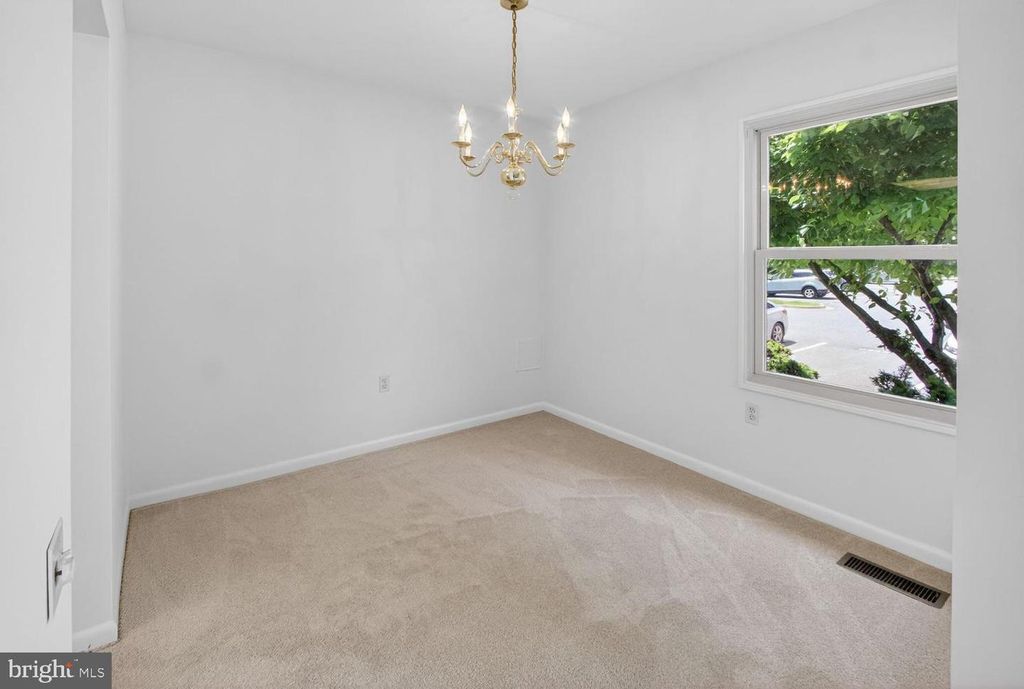 Image 4 of property listing at 3406 CHISWICK CT #47-2A, Silver Spring, MD 20906