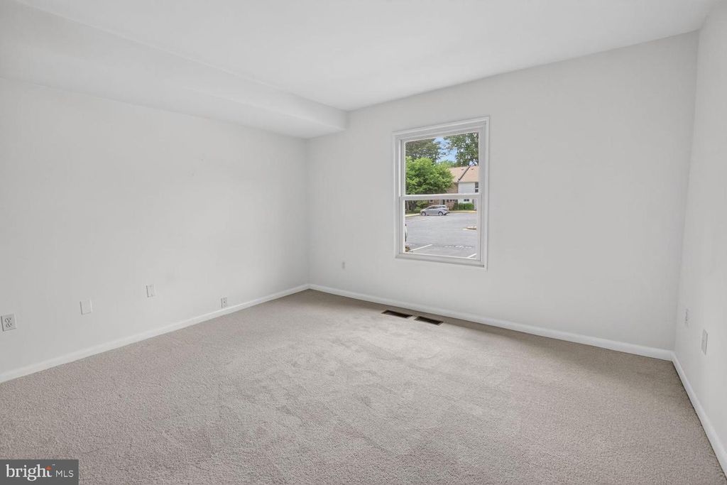 Image 5 of property listing at 3406 CHISWICK CT #47-2A, Silver Spring, MD 20906