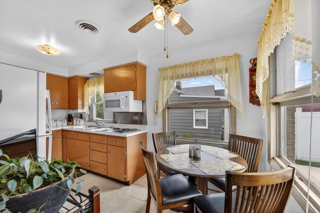 4011 19th STREET, Racine, WI 53405