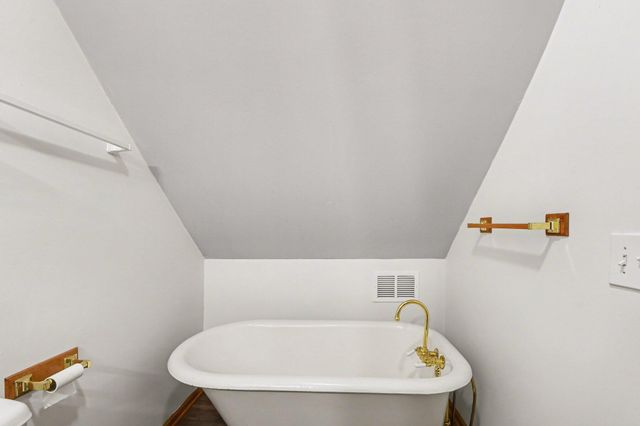 224 Pleasant Avenue Se, Caledonia Vlg, MI 49316