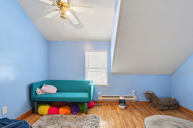 224 Pleasant Avenue Se, Caledonia Vlg, MI 49316