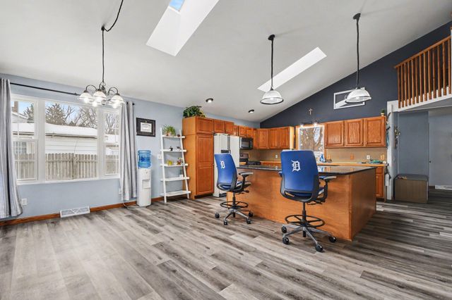 224 Pleasant Avenue Se, Caledonia Vlg, MI 49316