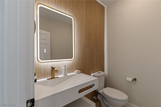 17 Winding Road, Henderson, NV 89052