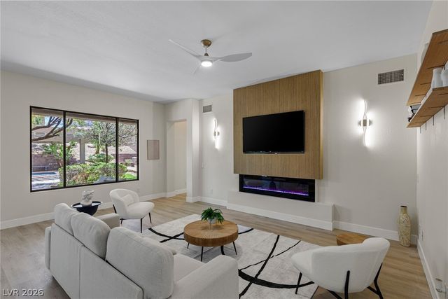 17 Winding Road, Henderson, NV 89052