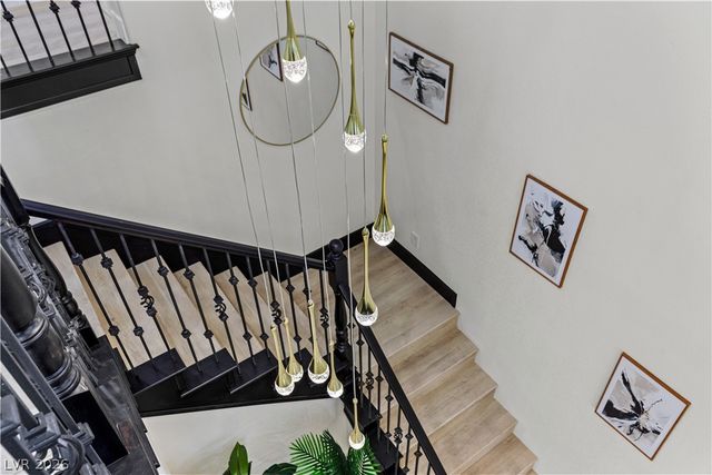 17 Winding Road, Henderson, NV 89052