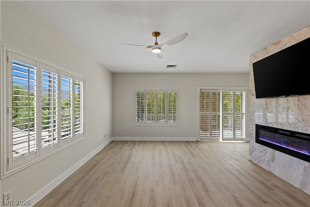 17 Winding Road, Henderson, NV 89052