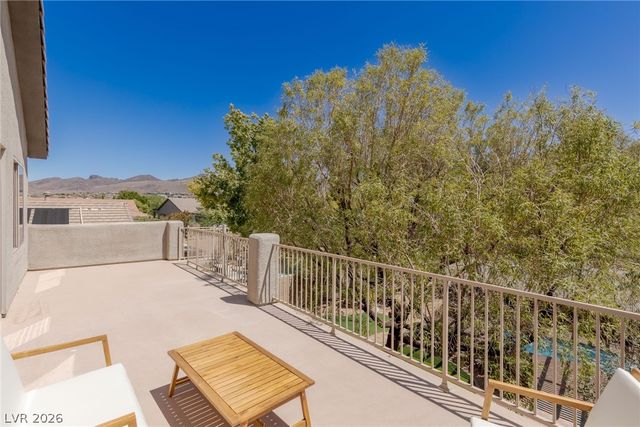 17 Winding Road, Henderson, NV 89052