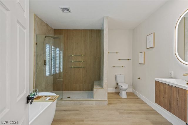 17 Winding Road, Henderson, NV 89052