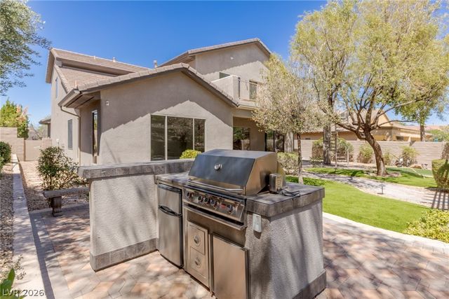 17 Winding Road, Henderson, NV 89052