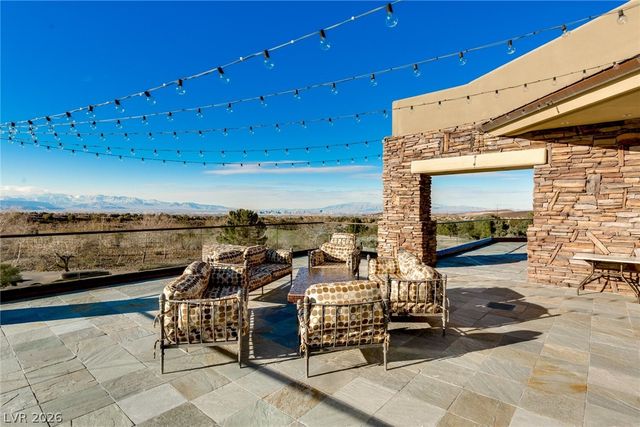 17 Winding Road, Henderson, NV 89052