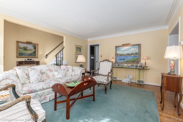 43 CRANFORD Lane, Grosse Pointe, MI 48230