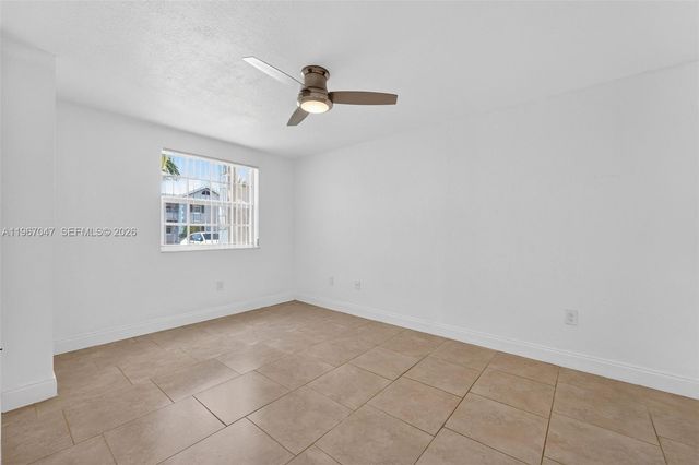 2841 N Oakland Forest Drive 110, Oakland Park, FL 33309