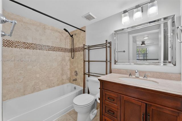 2841 N Oakland Forest Drive 110, Oakland Park, FL 33309