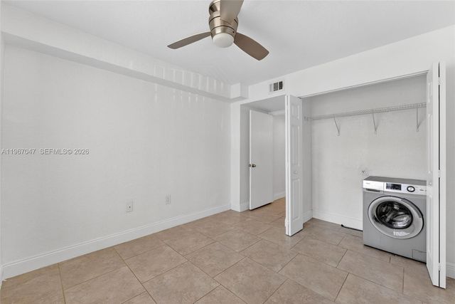 2841 N Oakland Forest Drive 110, Oakland Park, FL 33309