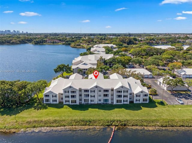 2841 N Oakland Forest Drive 110, Oakland Park, FL 33309