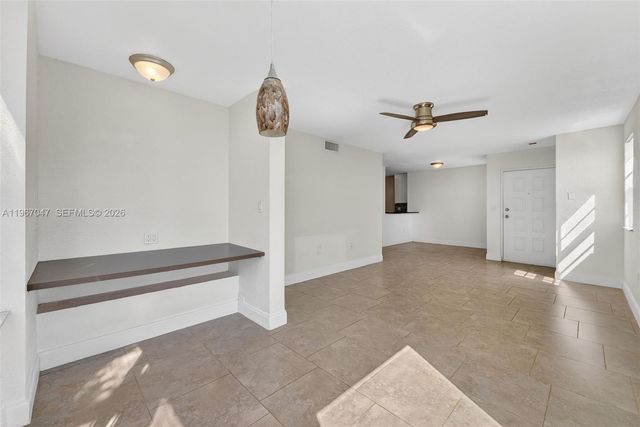 2841 N Oakland Forest Drive 110, Oakland Park, FL 33309