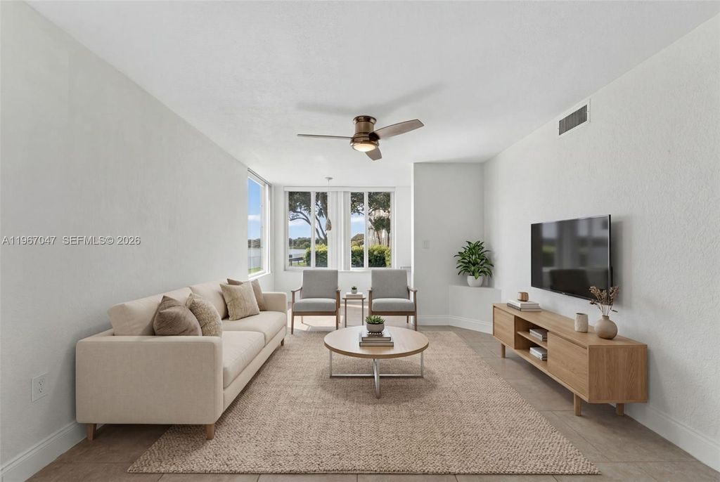 2841 N Oakland Forest Drive 110, Oakland Park, FL 33309