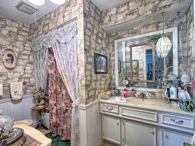 2307 Crystal Drive, Athens, TX 75751