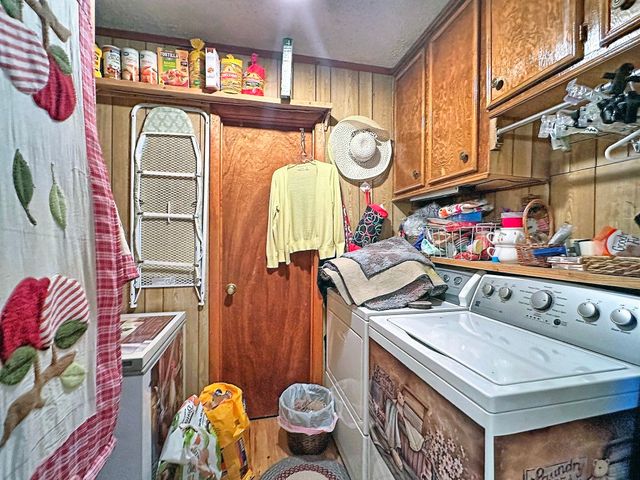 2307 Crystal Drive, Athens, TX 75751