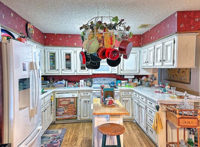 2307 Crystal Drive, Athens, TX 75751