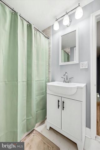 2135 ARMSTRONG AVE, Morton, PA 19070