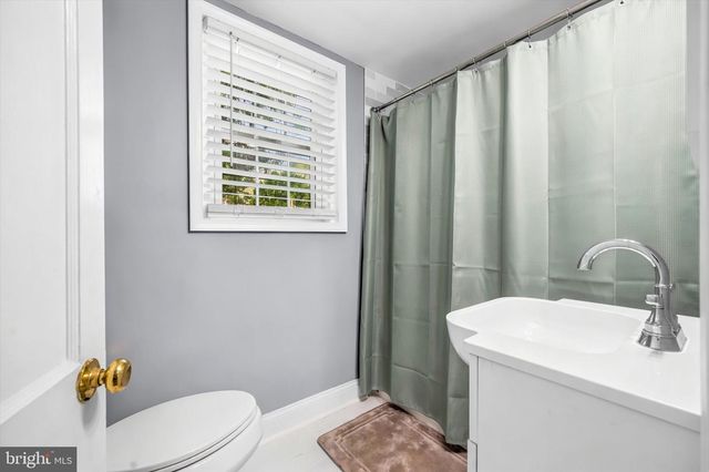2135 ARMSTRONG AVE, Morton, PA 19070