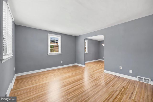 2135 ARMSTRONG AVE, Morton, PA 19070