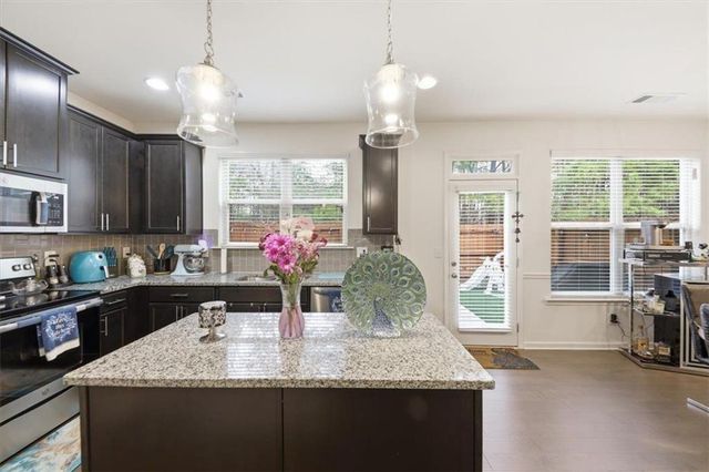 5527 Radford Loop, Fairburn, GA 30213