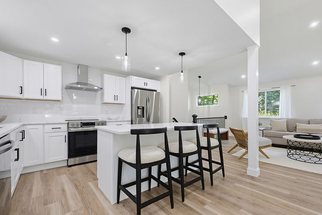 33 Copper Ln, Holliston, MA 01746