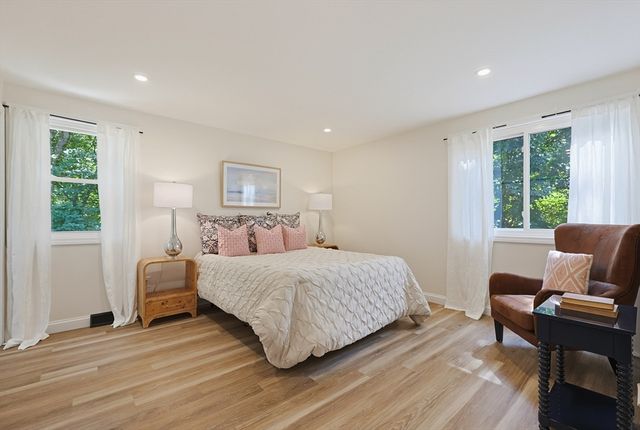 33 Copper Ln, Holliston, MA 01746