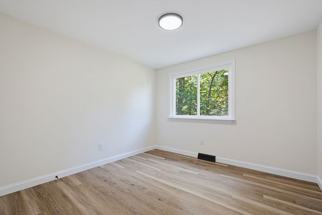 33 Copper Ln, Holliston, MA 01746