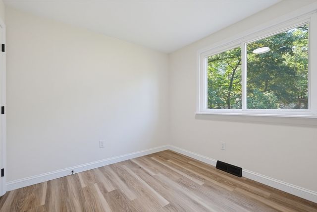 33 Copper Ln, Holliston, MA 01746
