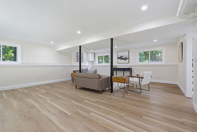 33 Copper Ln, Holliston, MA 01746