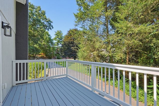 33 Copper Ln, Holliston, MA 01746