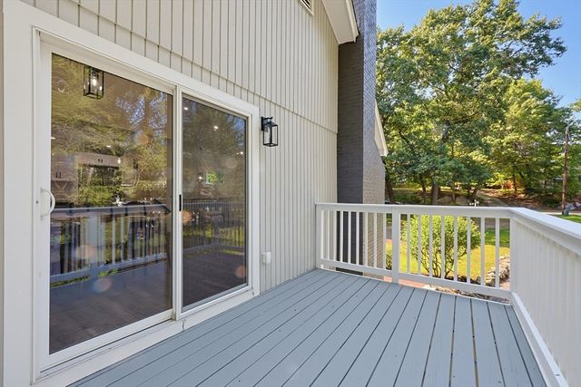 33 Copper Ln, Holliston, MA 01746