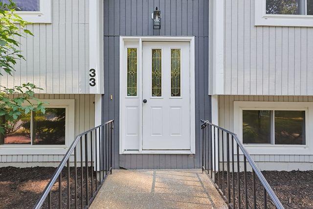 33 Copper Ln, Holliston, MA 01746