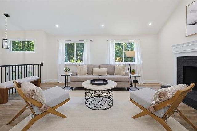 33 Copper Ln, Holliston, MA 01746