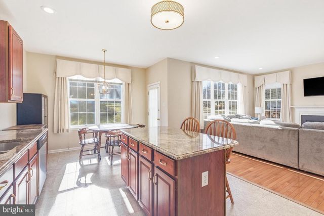 902 CHISWELL DR, Downingtown, PA 19335