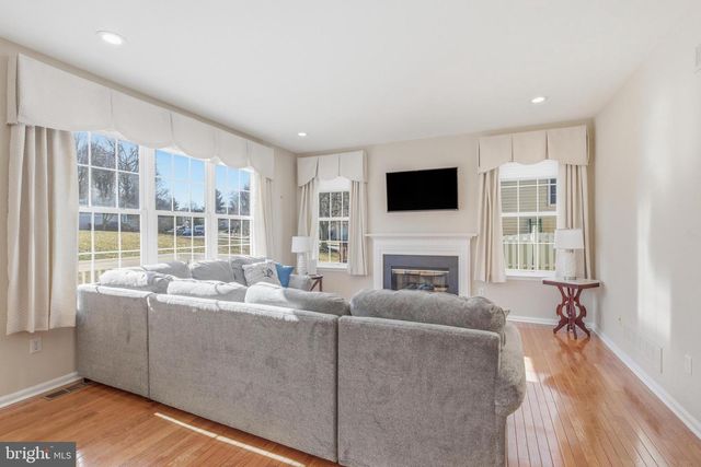 902 CHISWELL DR, Downingtown, PA 19335