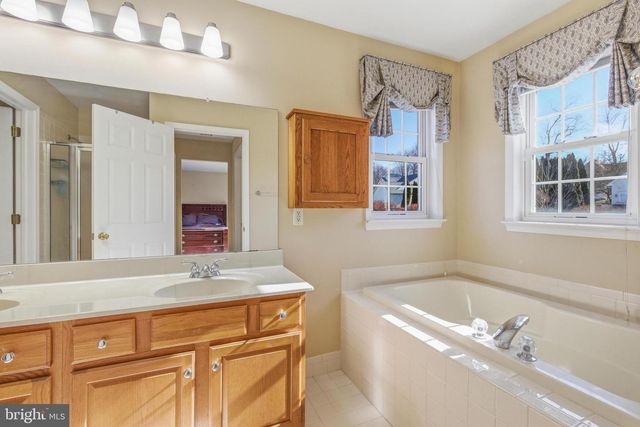 902 CHISWELL DR, Downingtown, PA 19335