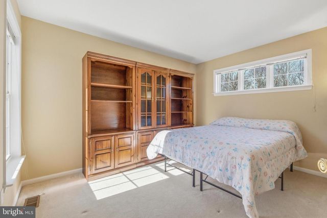 902 CHISWELL DR, Downingtown, PA 19335