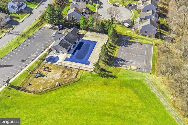 902 CHISWELL DR, Downingtown, PA 19335