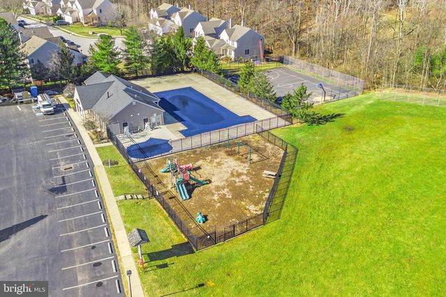 902 CHISWELL DR, Downingtown, PA 19335