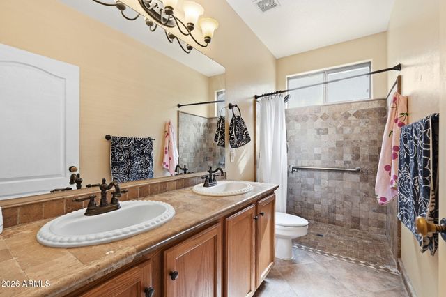 938 E Loma Vista Street, Gilbert, AZ 85295