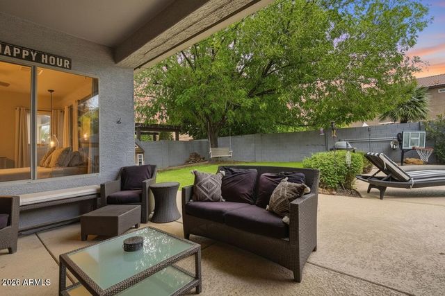 938 E Loma Vista Street, Gilbert, AZ 85295