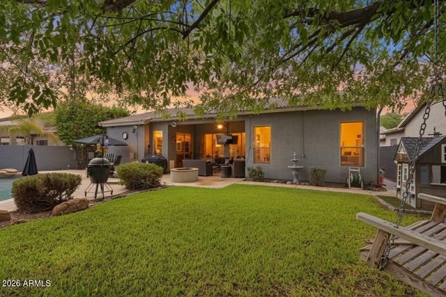 938 E Loma Vista Street, Gilbert, AZ 85295