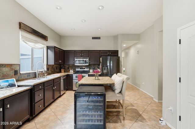 938 E Loma Vista Street, Gilbert, AZ 85295