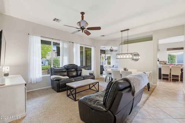 938 E Loma Vista Street, Gilbert, AZ 85295