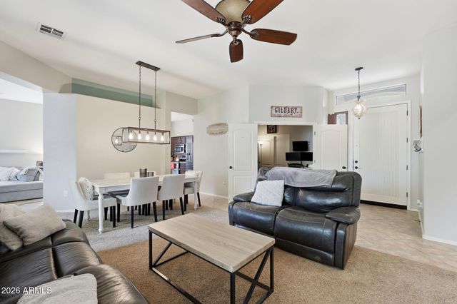 938 E Loma Vista Street, Gilbert, AZ 85295
